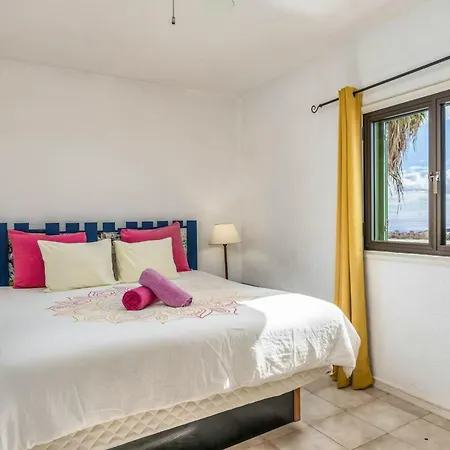 Semesterbostad Welcoming House Near With Shared Pool Oroteanda Baja