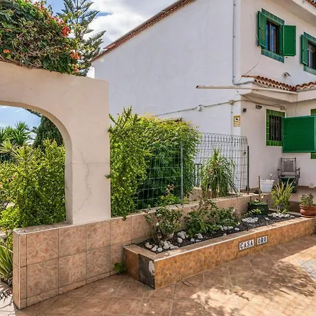 Hébergement de vacances Welcoming House Near With Shared Pool